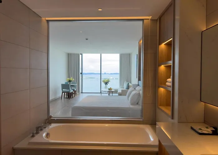 Căn hộ A La Carte Sea View High Floor *