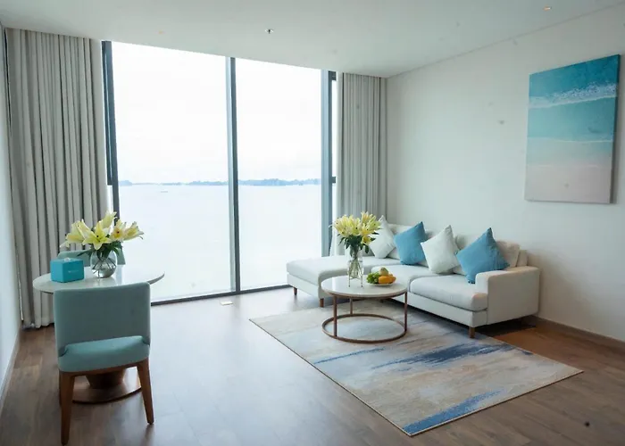 Căn hộ A La Carte Sea View High Floor Hạ Long